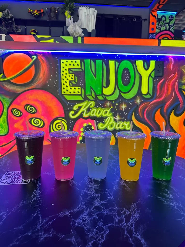 kava vs kratom | Enjoy Kava Bar kratom tea strains guide